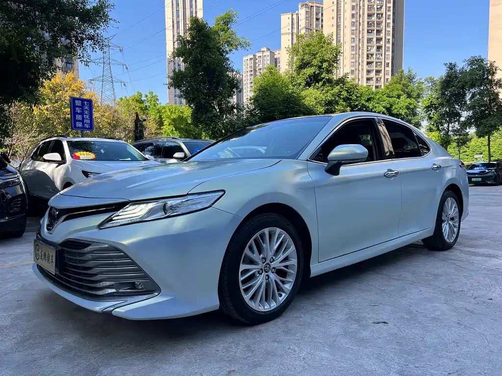 Купить Toyota Camry