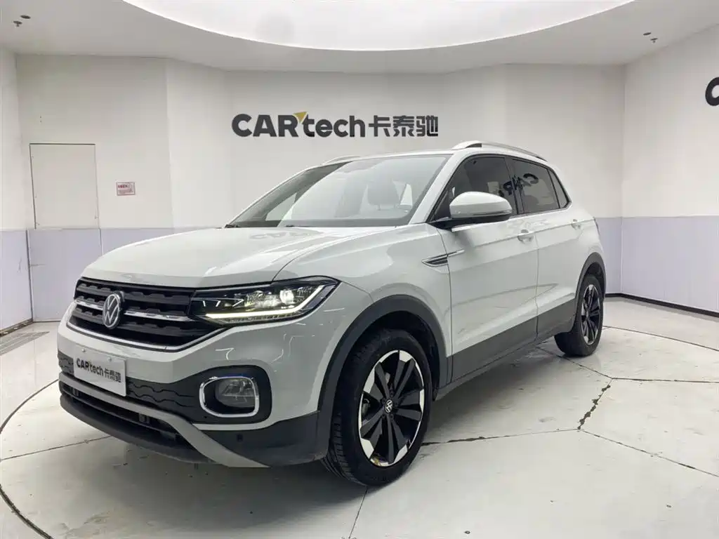 Volkswagen Tacqua 2023 200TSI DSG Smart Connect