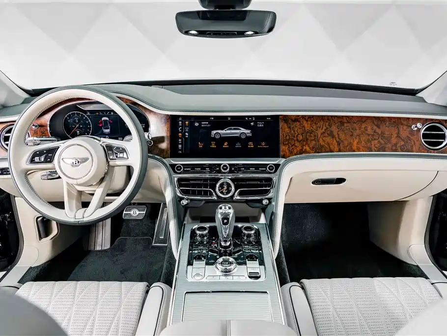 Bentley Flying Spur PHEV — миниатюра 13