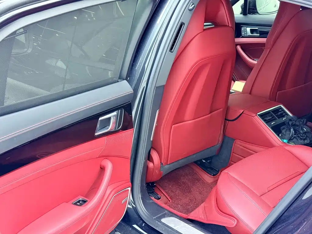Porsche Panamera — миниатюра 8
