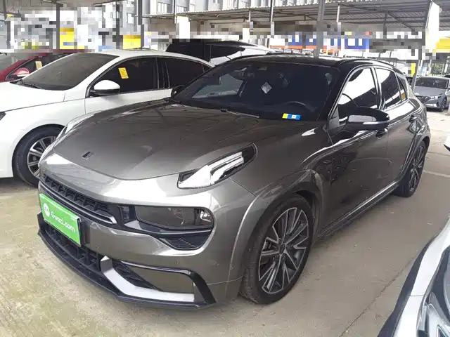 2022 Lynk & Co 02