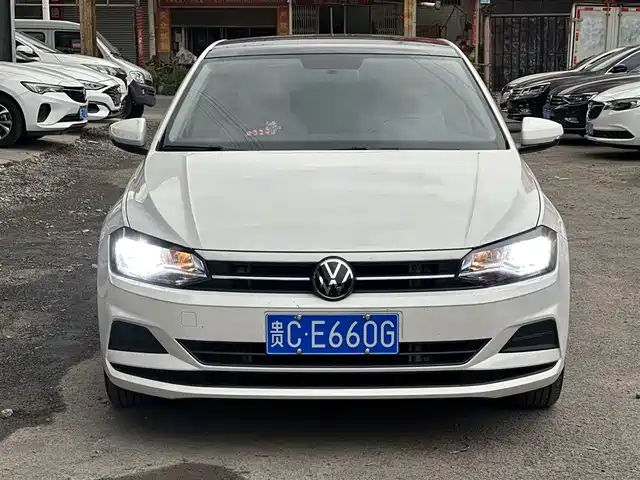 VOLKSWAGEN POLO 2022