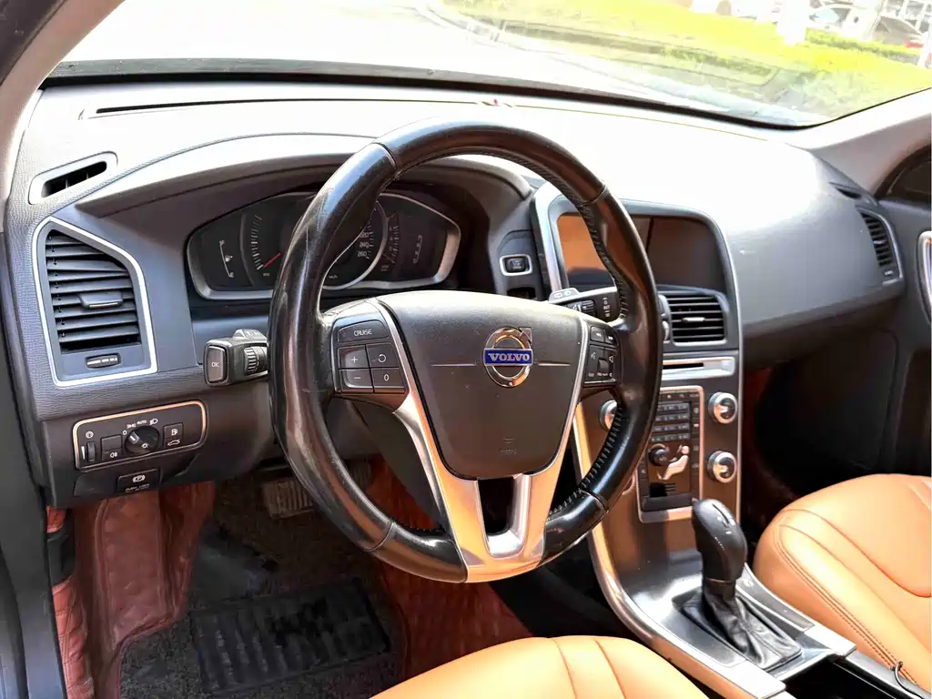 Volvo XC60 (Import) — миниатюра 10