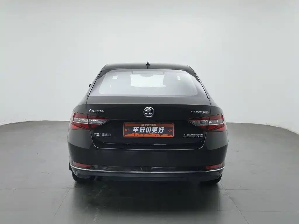 Skoda Superb — миниатюра 4