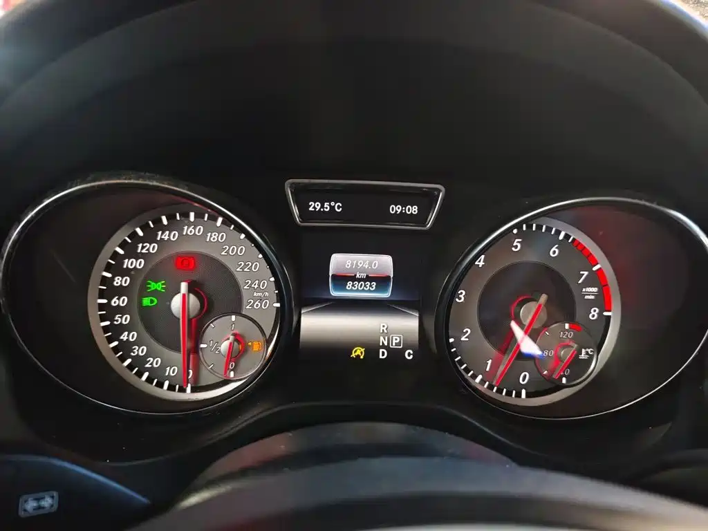 Mercedes-Benz GLA — миниатюра 12