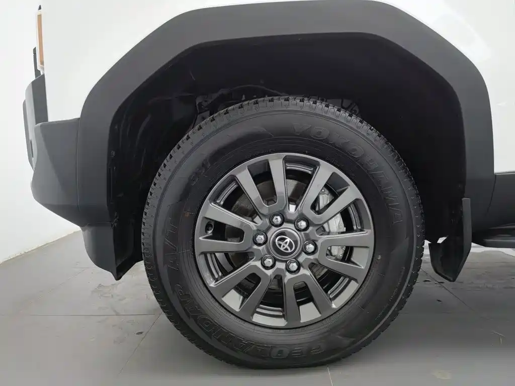 Toyota Prado — миниатюра 17