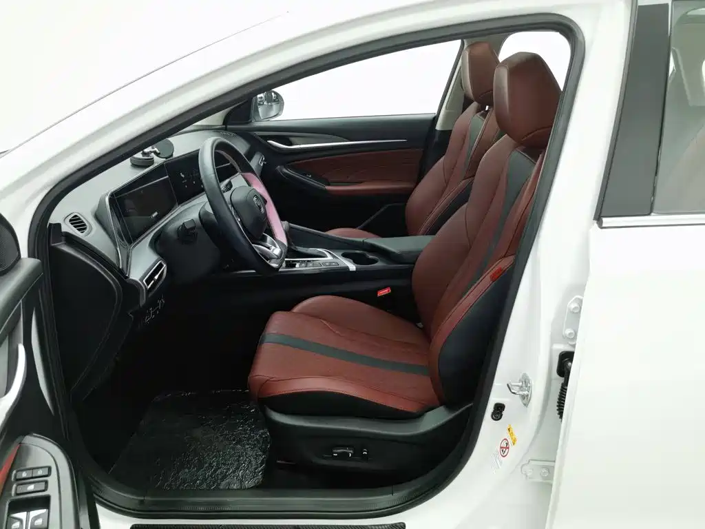 Changan Eado — миниатюра 10