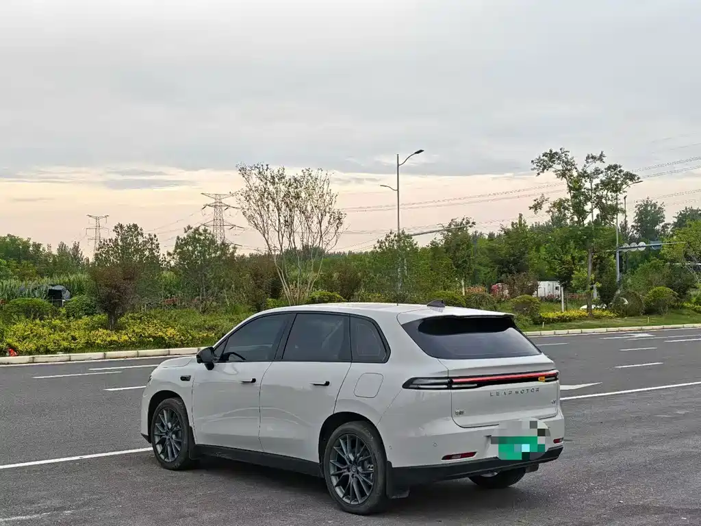 Leapmotor Leapmotor C10 — миниатюра 7