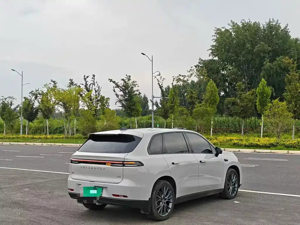 Leapmotor Leapmotor C10 — миниатюра 9