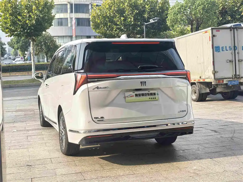 Buick GL8 Hybrid — миниатюра 9