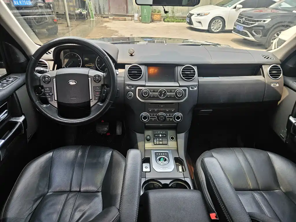 Land Rover Discovery 2016 3.0 SC V6 SE
