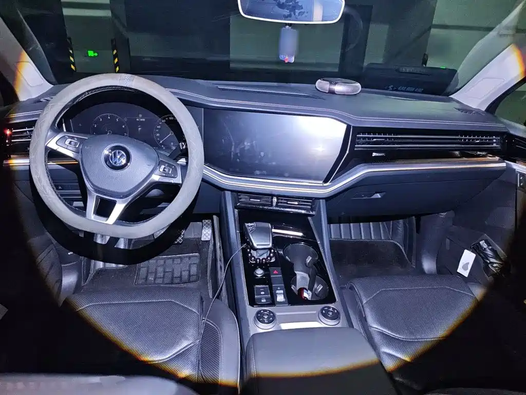 Volkswagen Touareg — миниатюра 6