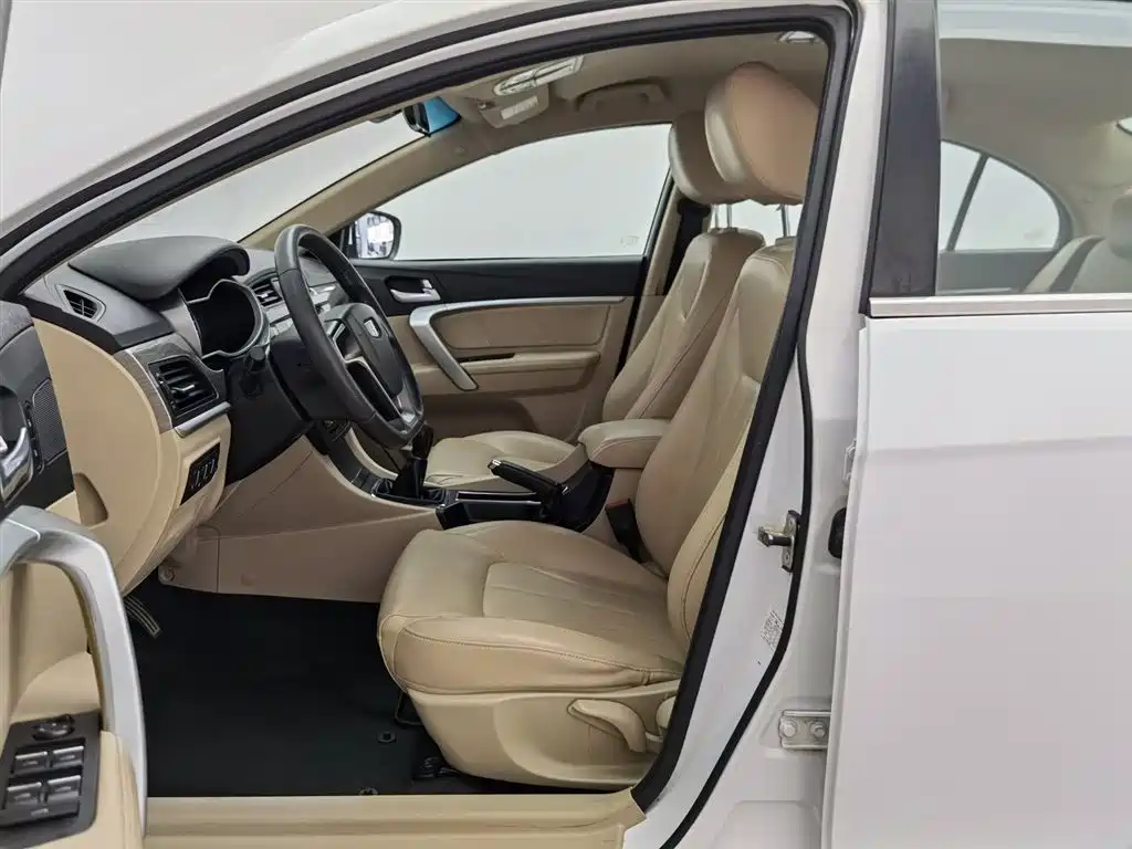 Geely Emgrand 2017 1.5L MT Luxury