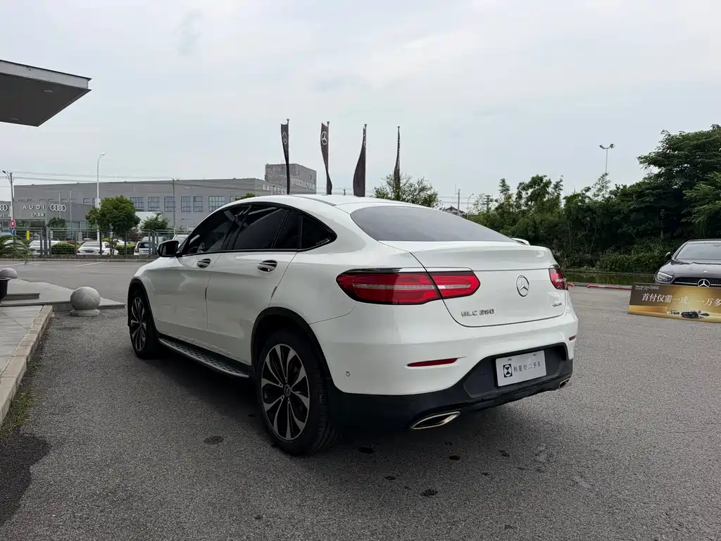 Mercedes-Benz GLC 2019 GLC 260 4MATIC SUV