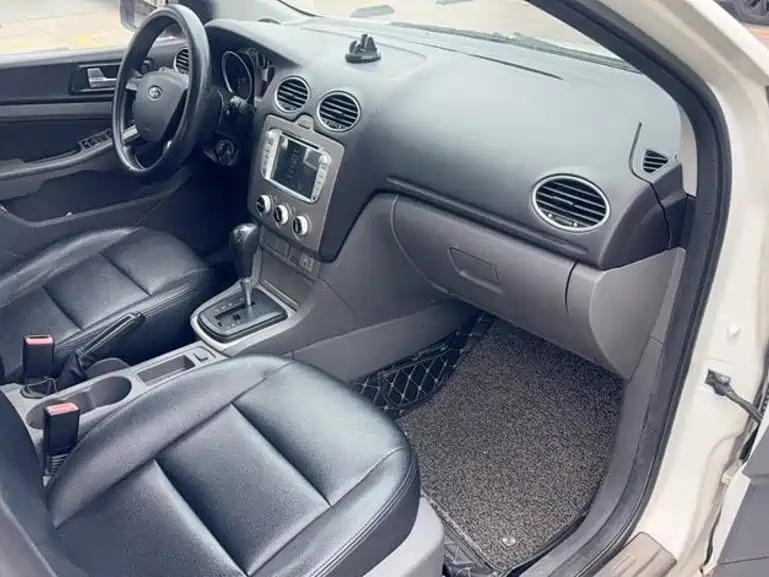 Ford Focus — миниатюра 8