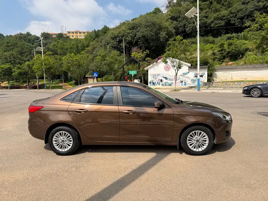 Ford Escort — миниатюра 5