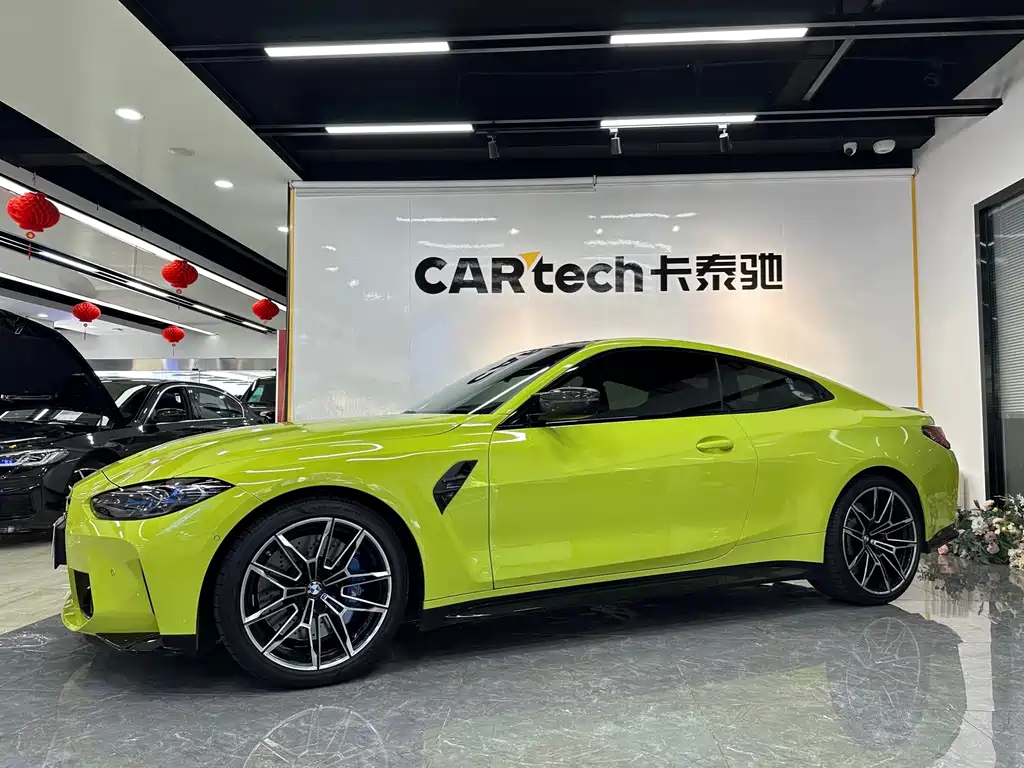 BMW  M4