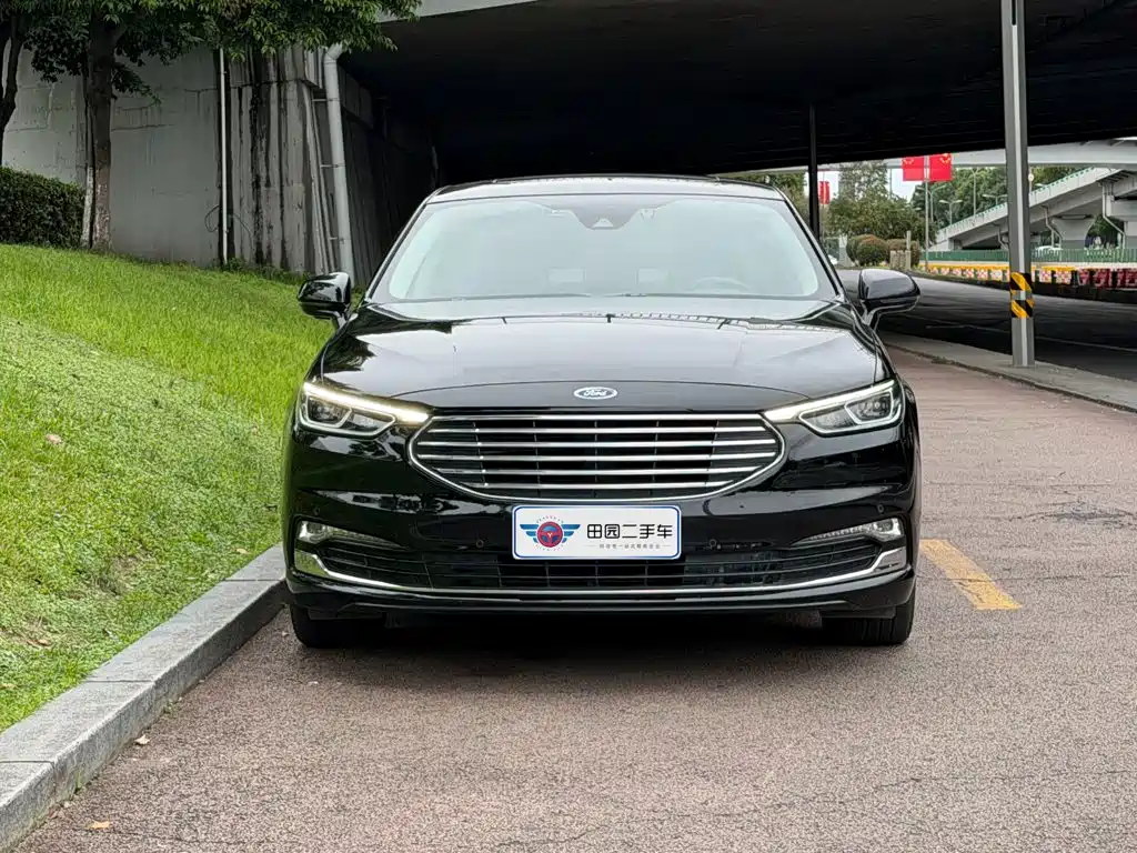 Ford Taurus — миниатюра 2