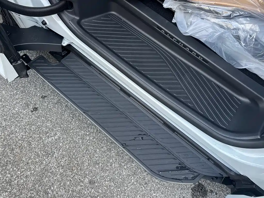 Toyota Alphard 2025 2.5L Premium