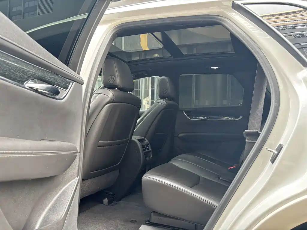 Cadillac XT5 — миниатюра 13