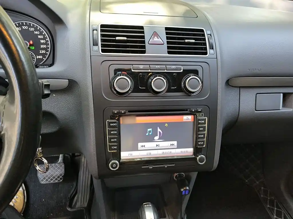 Volkswagen Touran — миниатюра 6