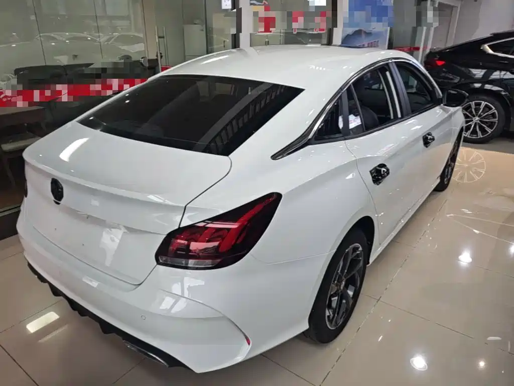 MG MG5 — миниатюра 7