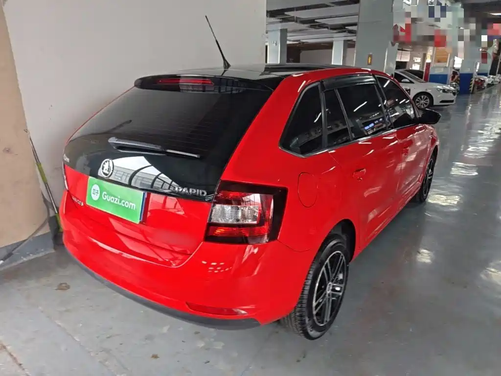 Skoda Rapid Spaceback — миниатюра 7