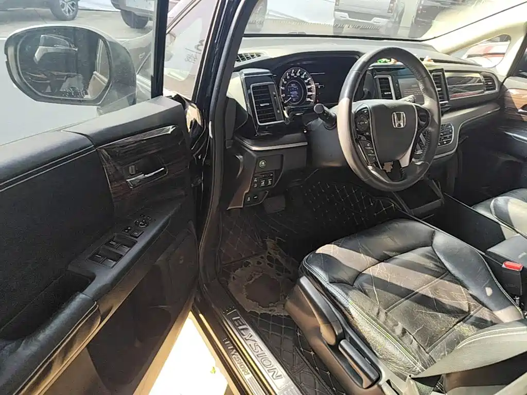 Honda Elysion — миниатюра 16