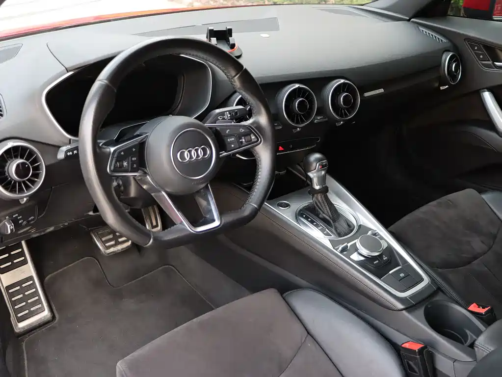 Audi TT TT Coupe 45 TFSI, фото 20