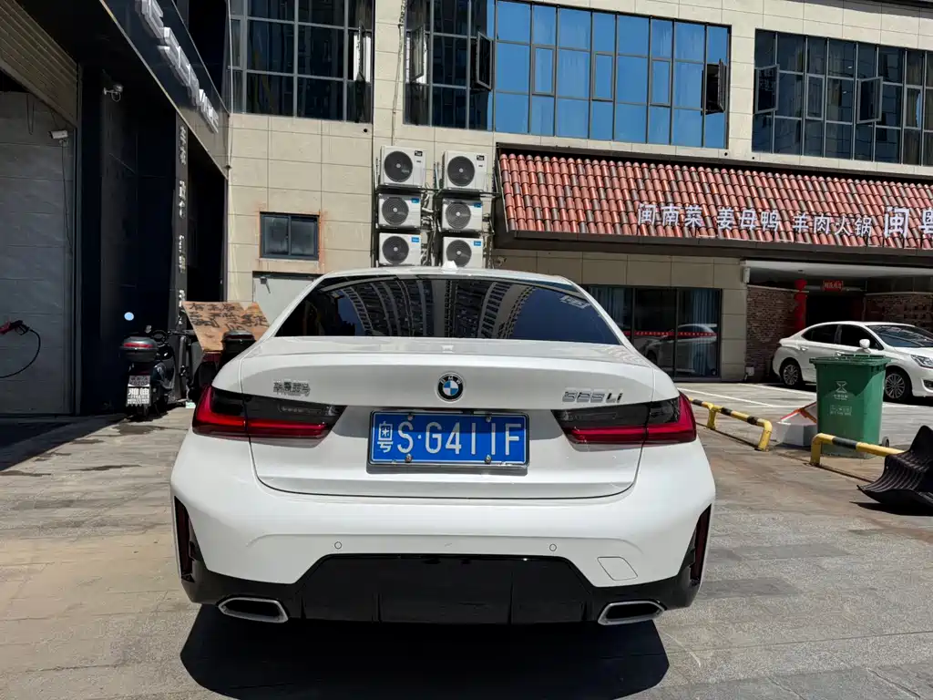 BMW 3 Series — миниатюра 3