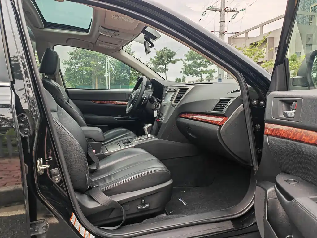 Subaru Outback 2010 3.6R Luxury