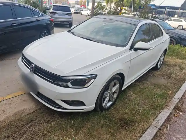 VOLKSWAGEN LINGDU 2017