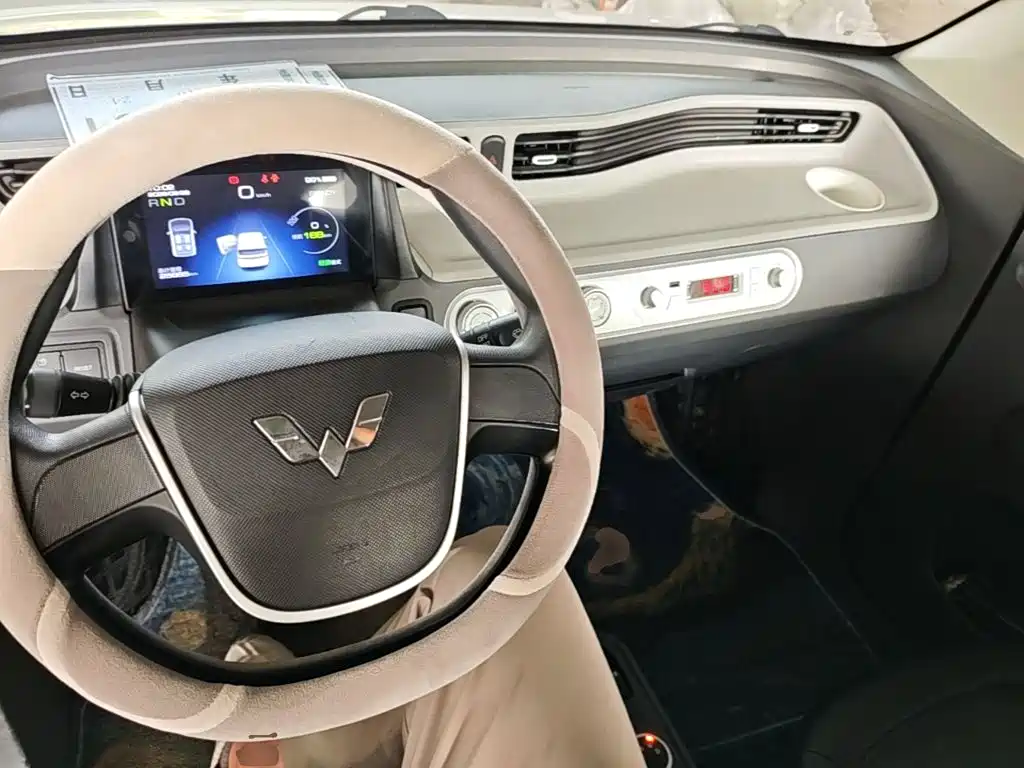 Wuling MINIEV — миниатюра 10