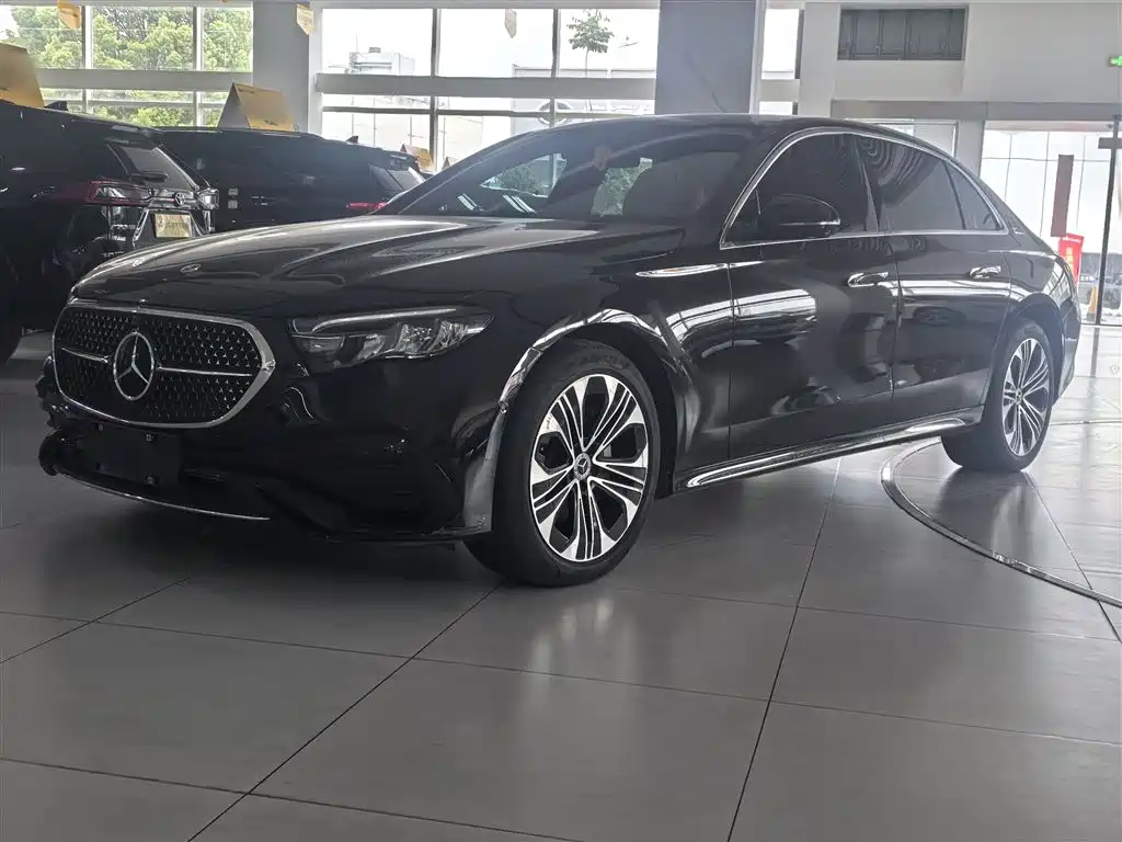 Mercedes-Benz E-Class 2024
