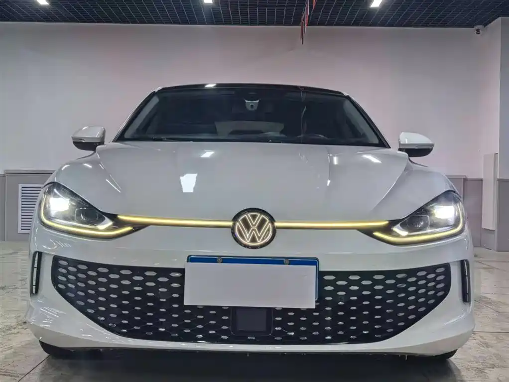 VOLKSWAGEN LINGDU