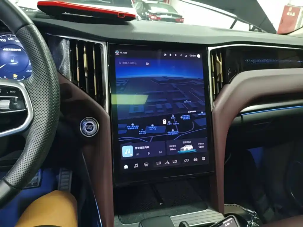 Hongqi Hongqi HS7 PHEV — миниатюра 13