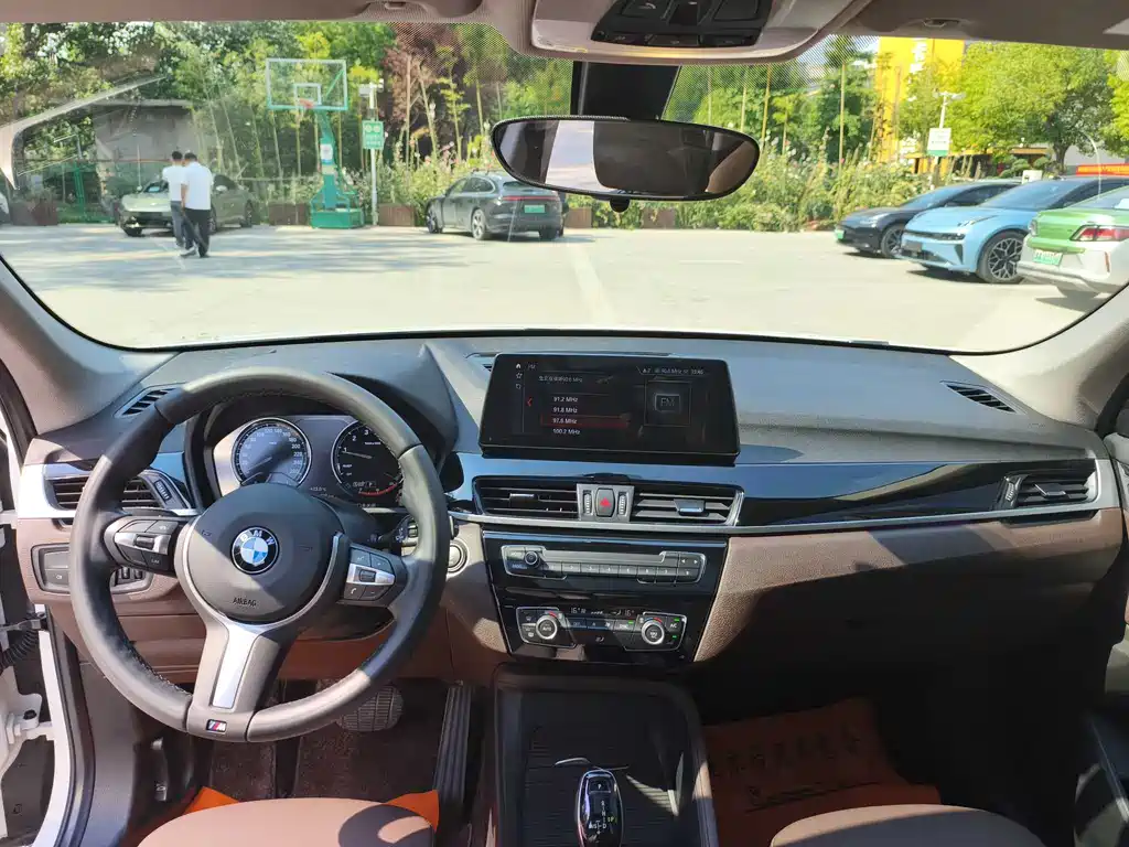 BMW X1 2022 sDrive25Li Lead