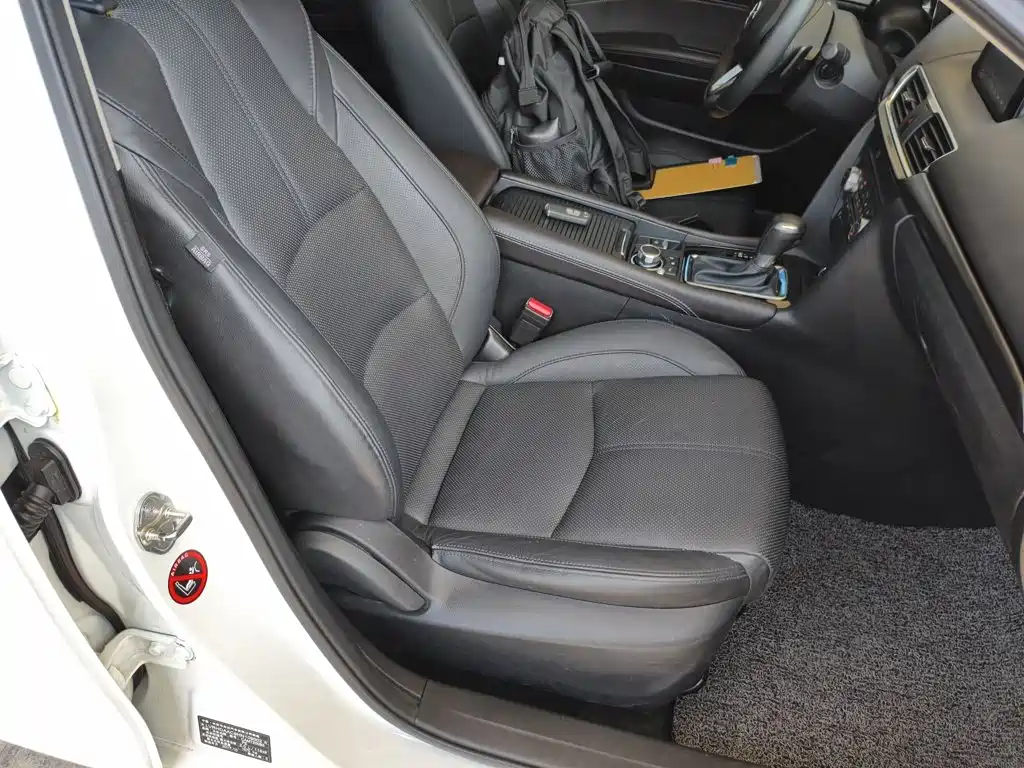 Mazda 3 Axela — миниатюра 25