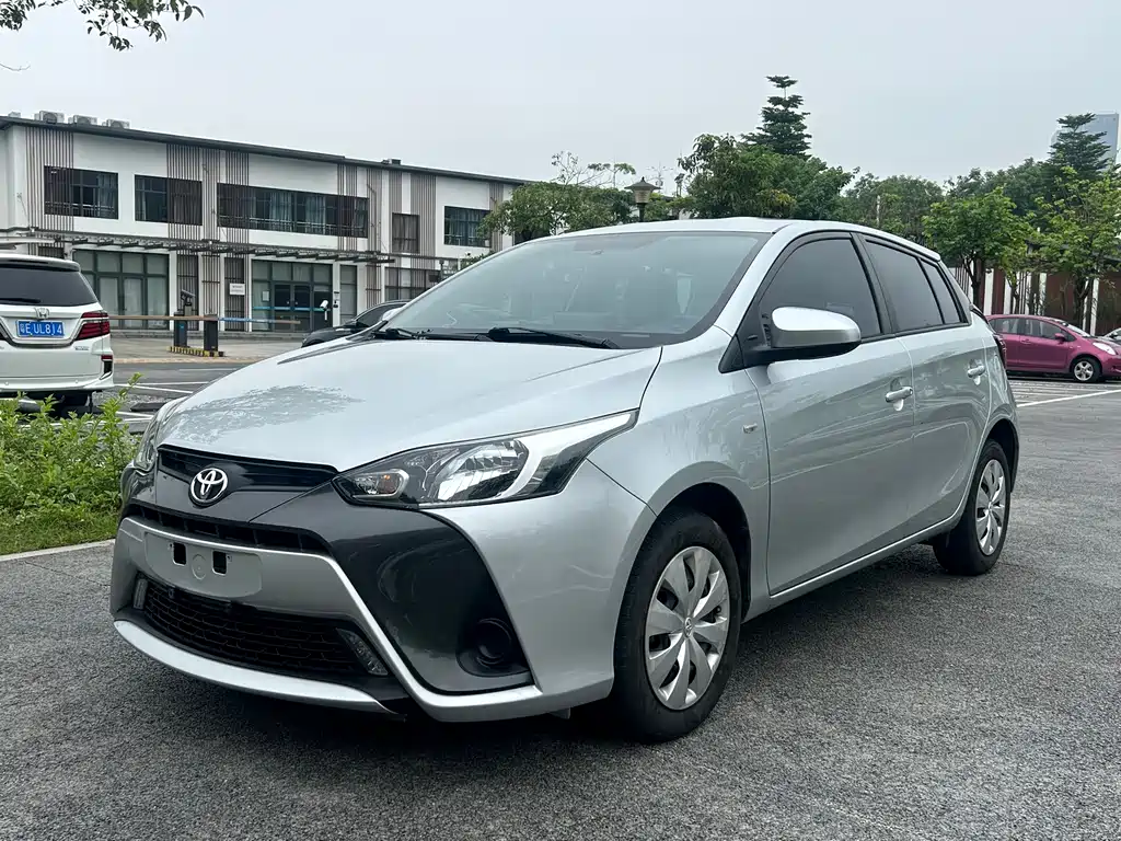 Toyota Yaris L 2020