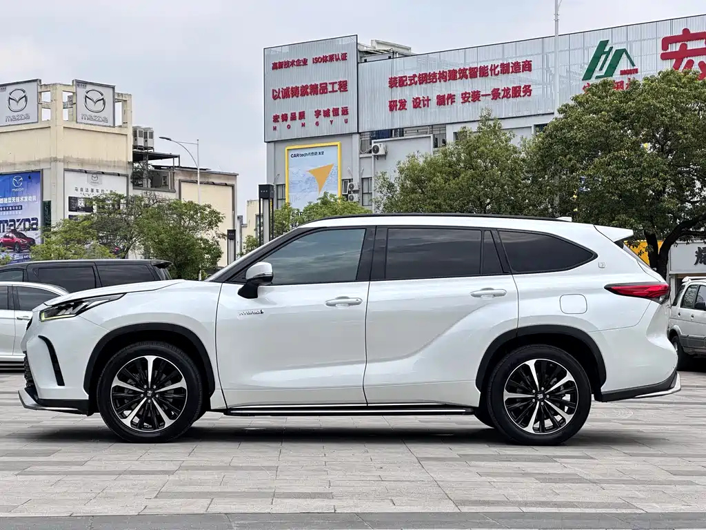 Toyota Crown Kluger 2021 2.5L HEV Luxury