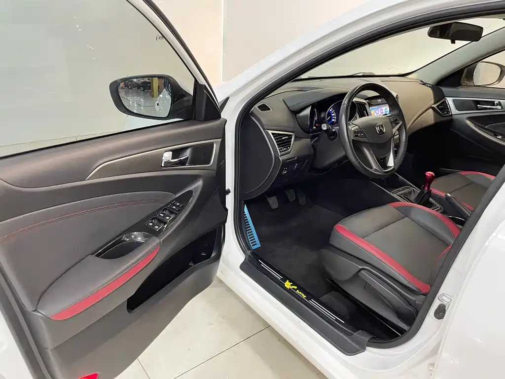 Changan Eado XT 1.6L Manual Handsome Type, фото 13