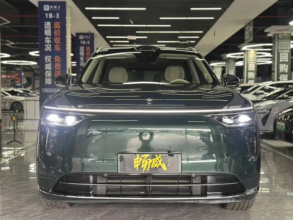Aito M8 2025 Ultra 53.4kWh 6 мест (192 ）