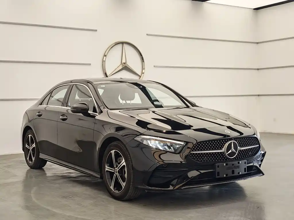 Mercedes-Benz A-Class A 2024 A 200 L Fashion