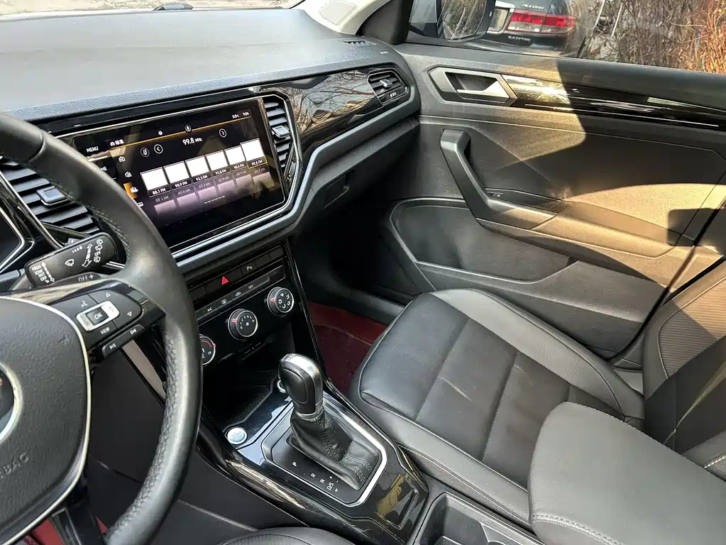 VOLKSWAGEN T ROC EXPLORING SONGS