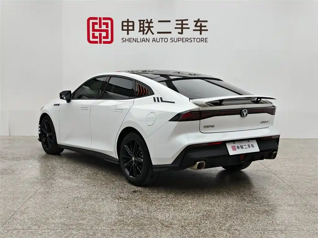 Changan UNI-V 2022 1.5T Luxury