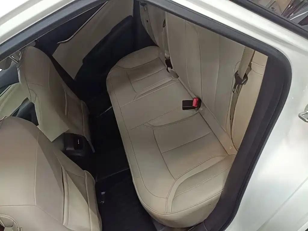 Buick Excelle — миниатюра 17
