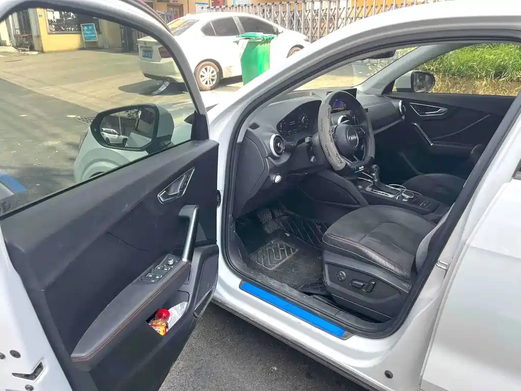 Audi Q2L 35 TFSI Luxury Dynamic Type, фото 3