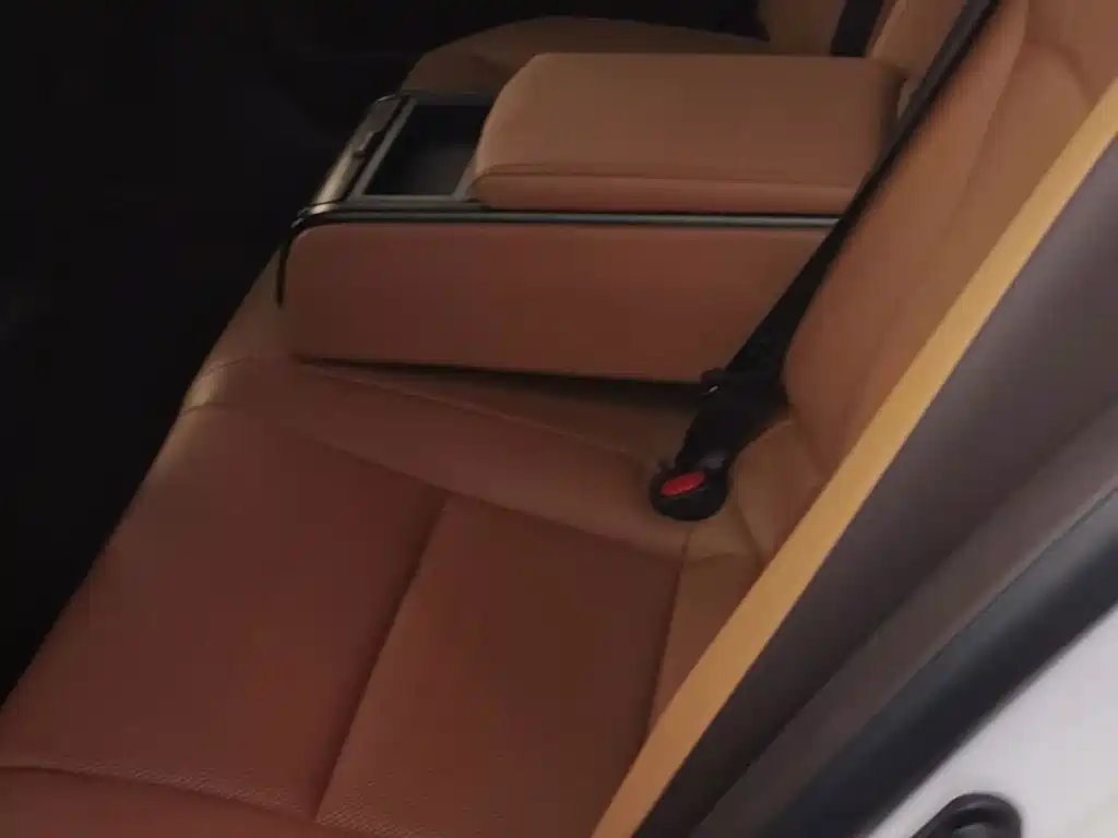 Lexus ES — миниатюра 9