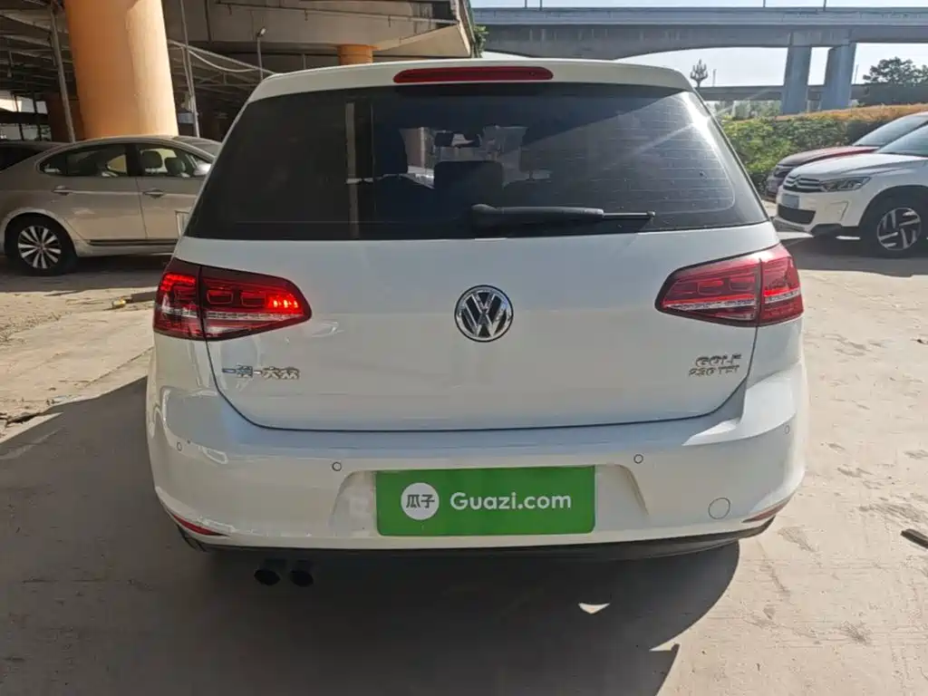 Volkswagen Golf 2017 230TSI AT Comfort