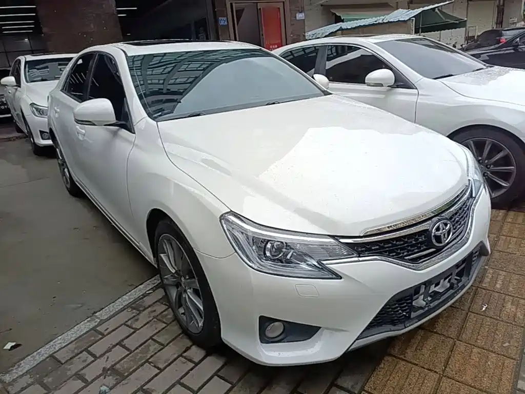 Toyota Reiz 2013 2.5V